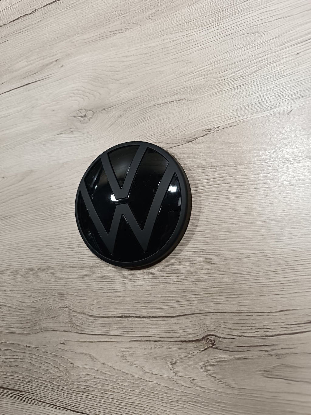 VW Polo AW Emblem Logo Schwarz Matt