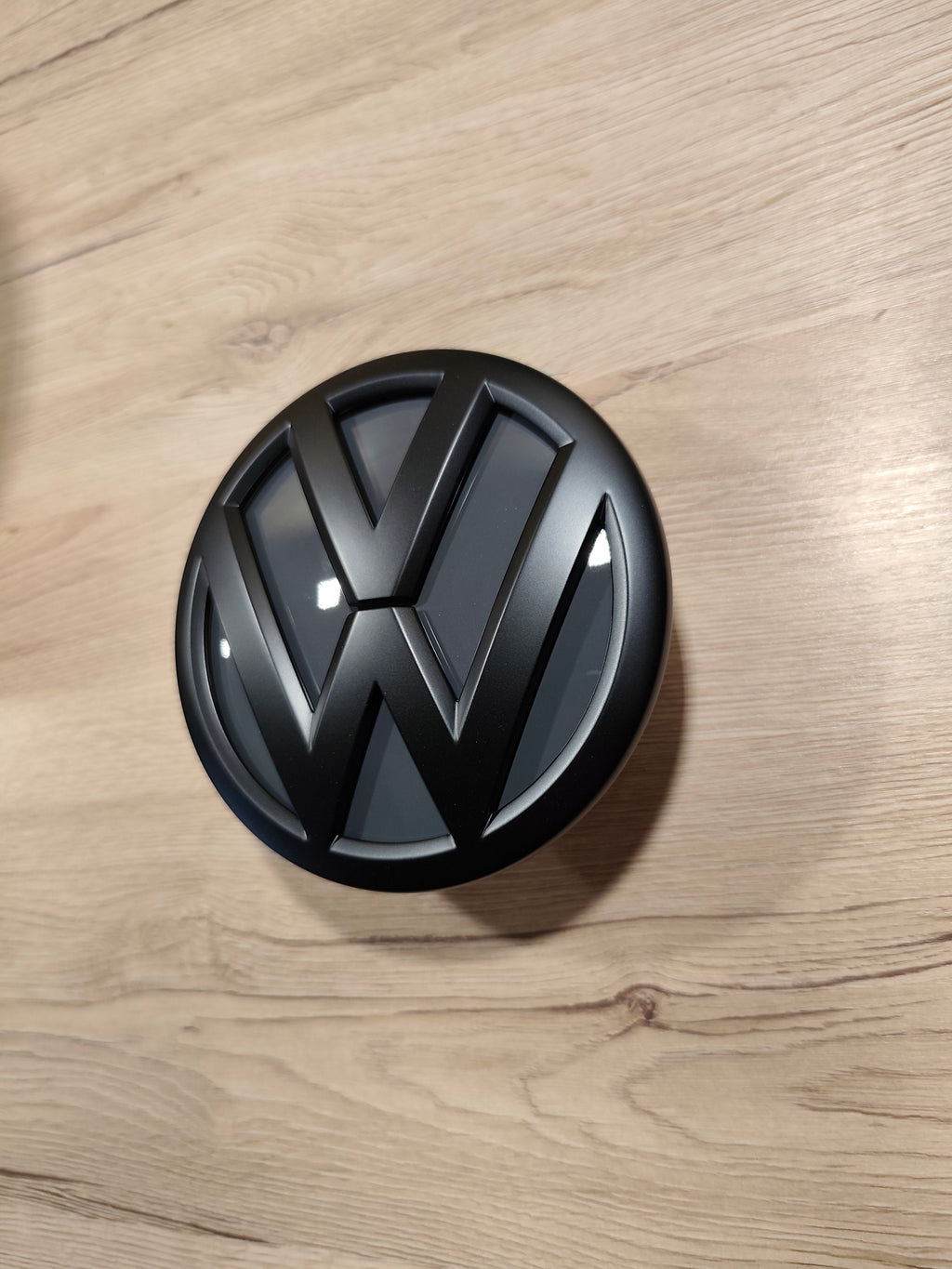 VW T6 Emblem Logo Schwarz Matt / Pure Grey – BlackStyle Edition