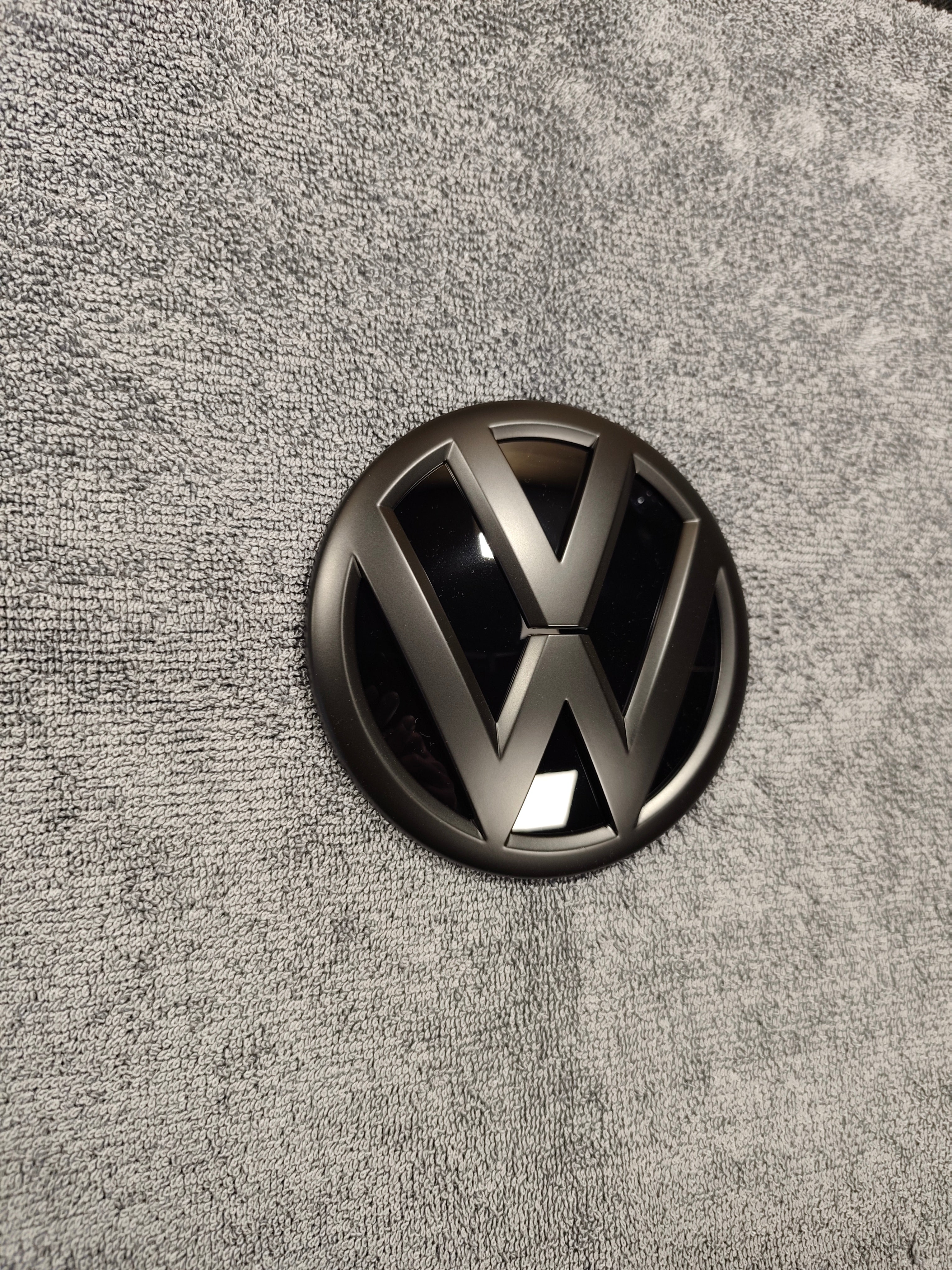 VW T6 Emblem Logo Schwarz