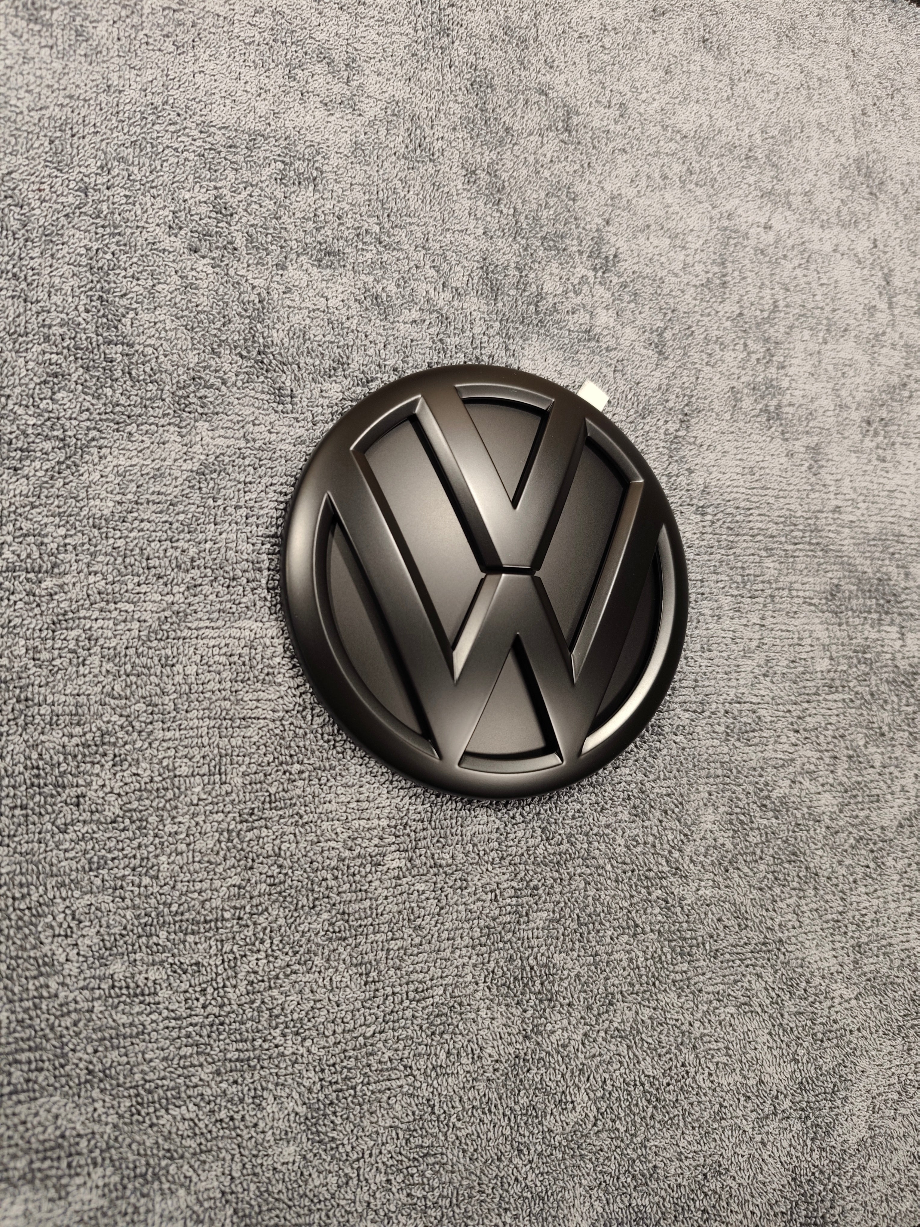 VW T6 Emblem Logo Schwarz matt