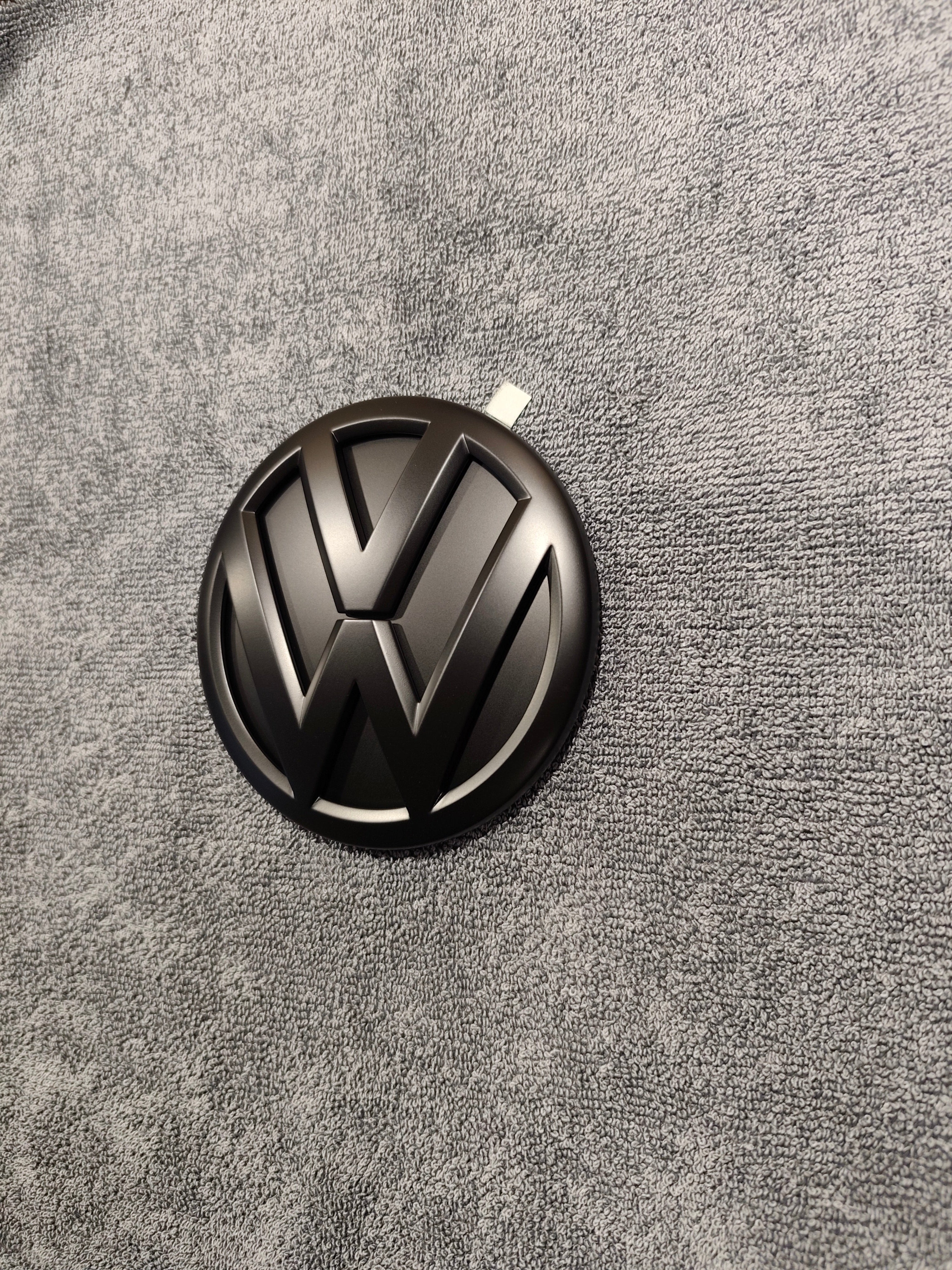 VW T6.1 Emblem Logo Schwarz Matt