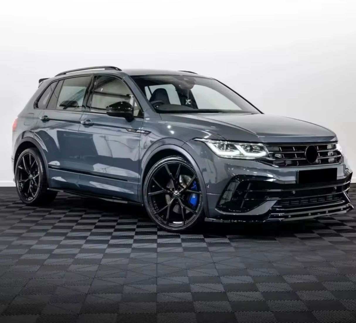 VW Tiguan MK2 Kühlergrill Leisten Montage Anleitung
