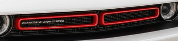 Dodge Challenger – Kühlergrill Einsätze in Wunschfarbe (2-teilig)