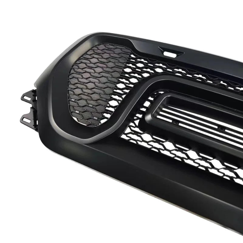 Dodge RAM 1500 – Grid Style Frontgrill Hochglanz Schwarz mit 3 orangen LEDs
