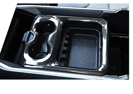 Dodge RAM Becherhalter carbon optik,montiert,detail