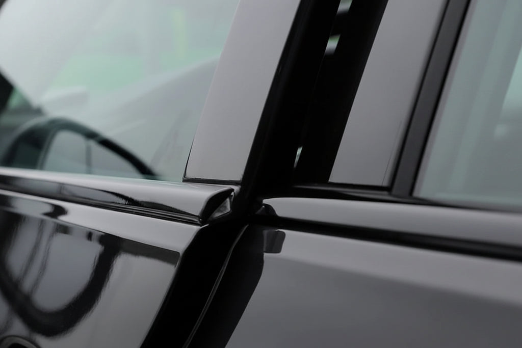 VW Golf 8 Türzierleisten Schwarz Hochglanz
