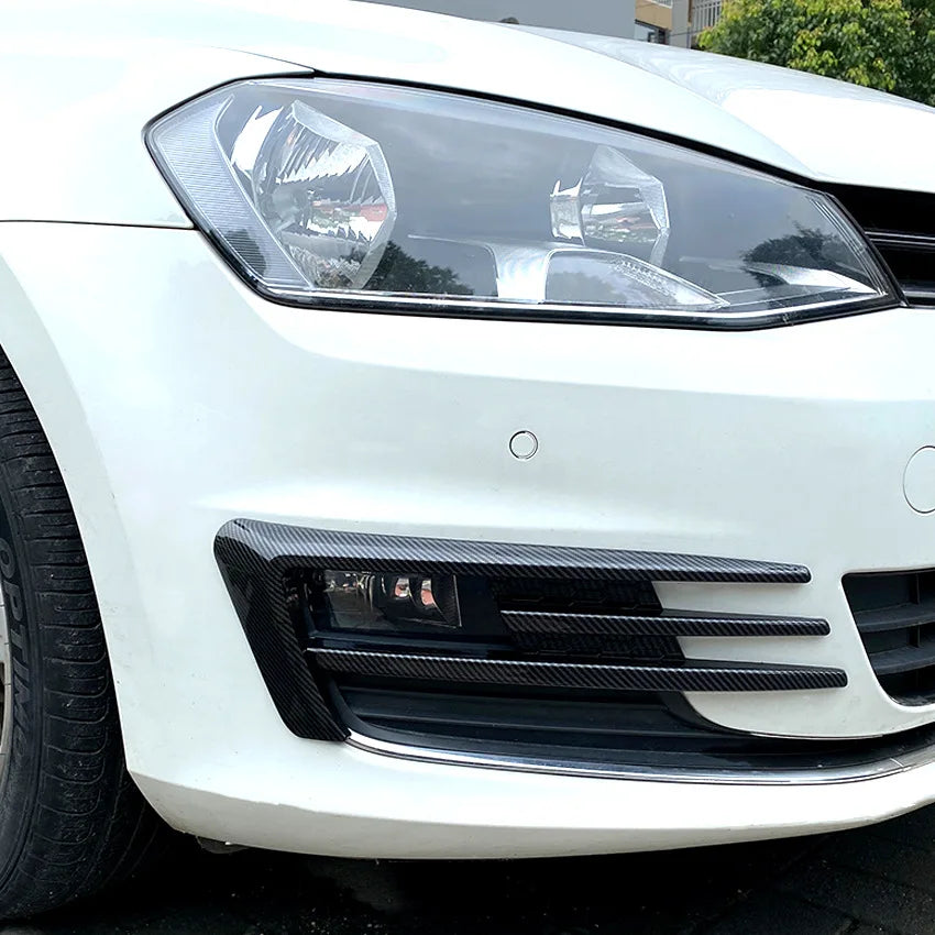 VW Golf 7 Nebelscheinwerfer Abdeckungen carbon optik montiert
