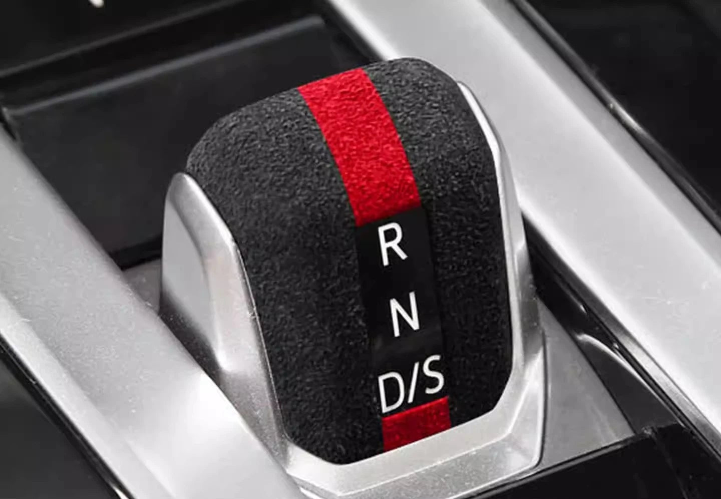 VW Golf 8 – DSG Schalthebel Abdeckung Alcantara