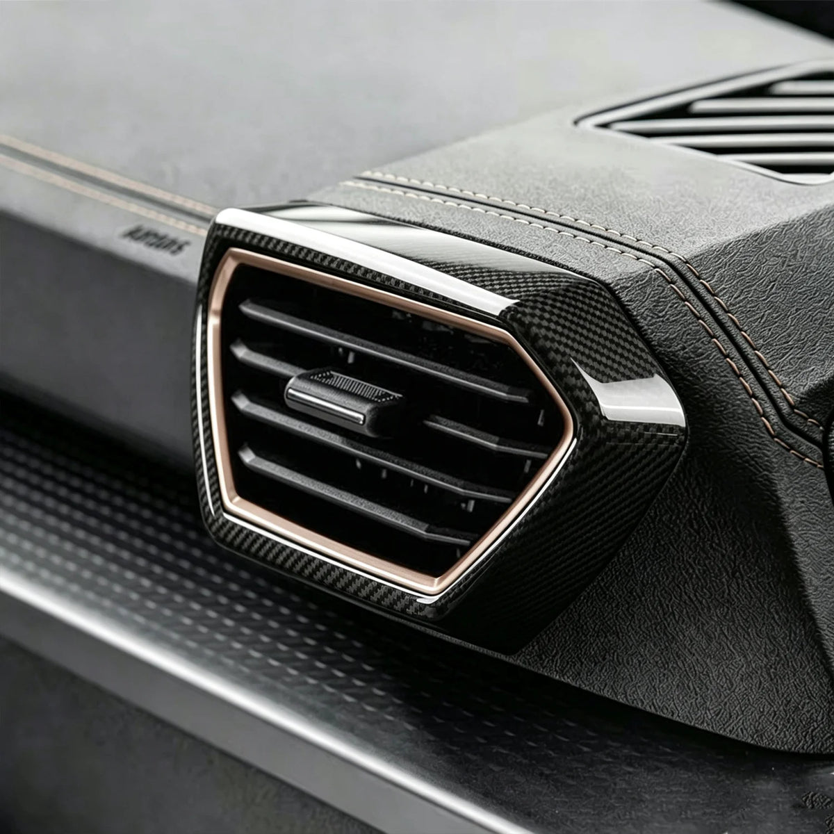 Seat Leon / Cupra – Seitenlüftung Zierblende Carbon / Kupfer