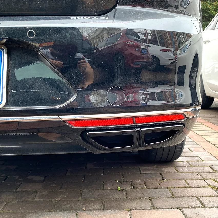 VW Passat B8 Auspuffblenden Schwarz