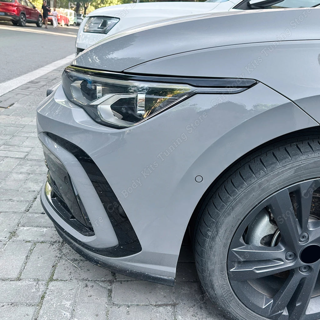 VW Golf 8 GTI Scheinwerfer Blenden montiert
