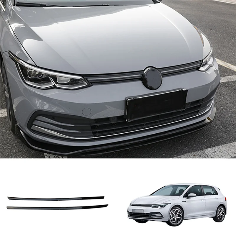 VW Golf 8 Kühlergrill Streifen montiert Detail

